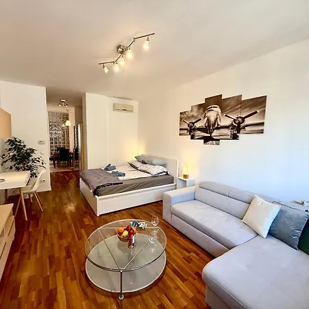 Downtown Pilot Apartament *