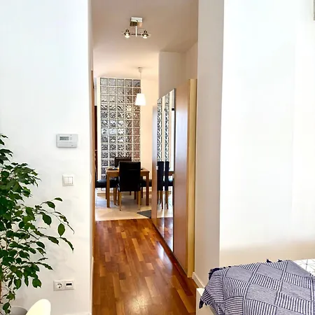 Downtown Pilot Apartmán *