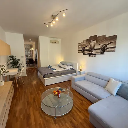 Downtown Pilot Apartmán